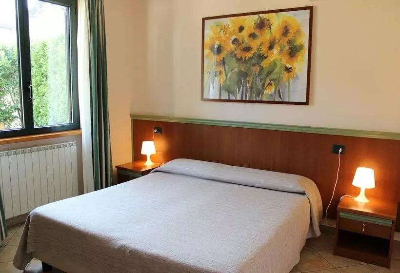 Aamiaismajoitus (B&B) Villa Giglio