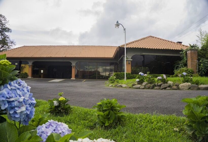 호텔 Ananta Wellness & Retreat