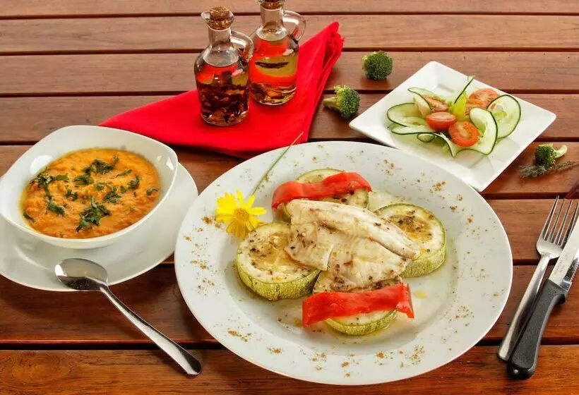 Hotelli Ananta Wellness & Retreat