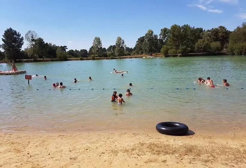 Hotelli Camping Le Chene Du Lac