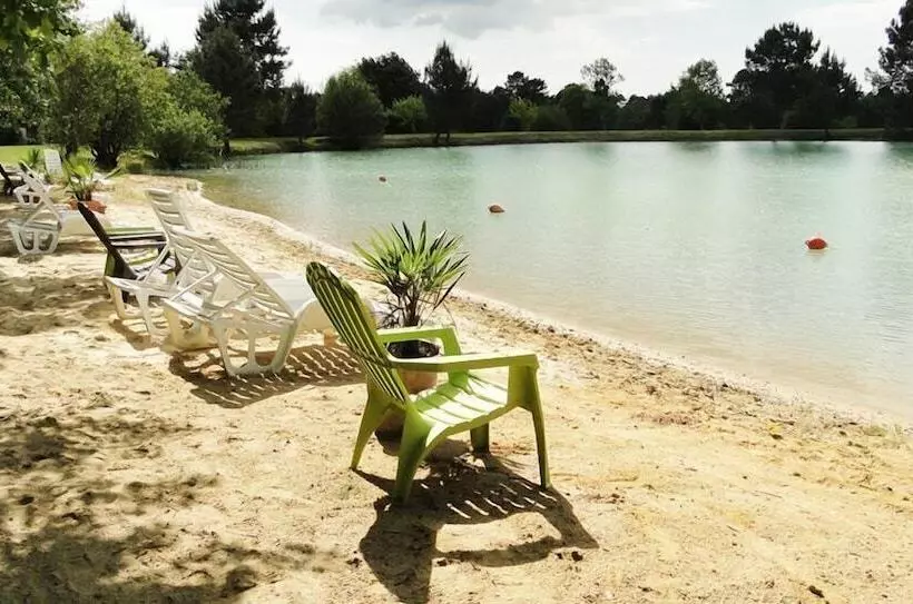 Hotelli Camping Le Chene Du Lac