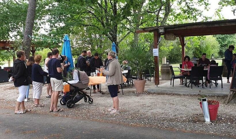 Отель Camping Le Chene Du Lac