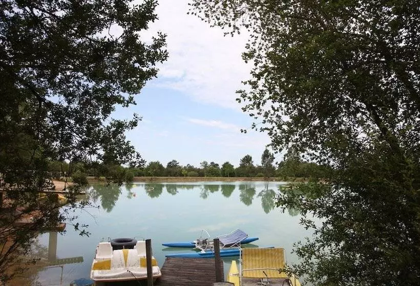Hotelli Camping Le Chene Du Lac