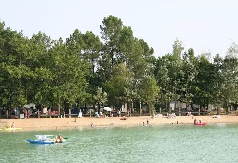 Hotelli Camping Le Chene Du Lac