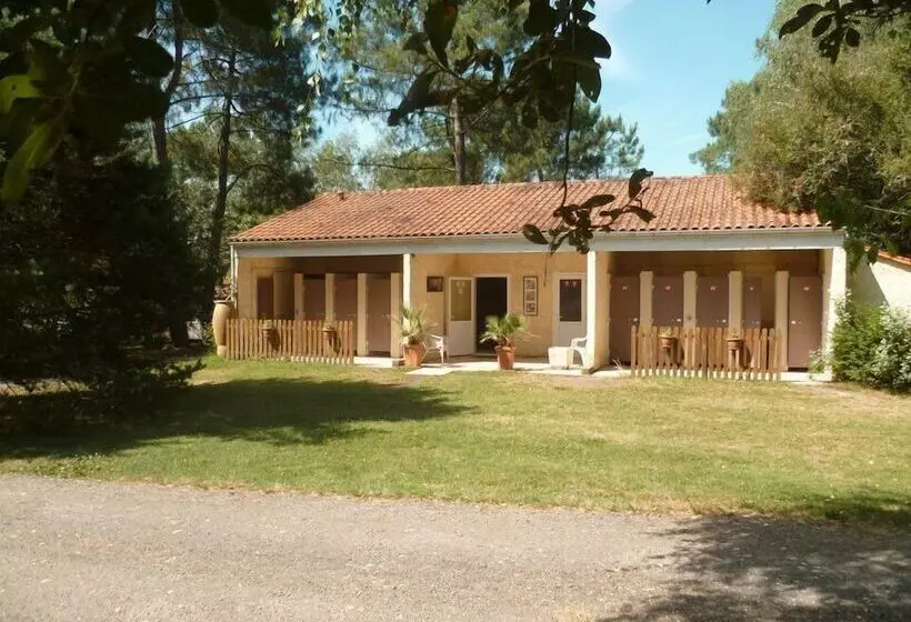 Hotelli Camping Le Chene Du Lac