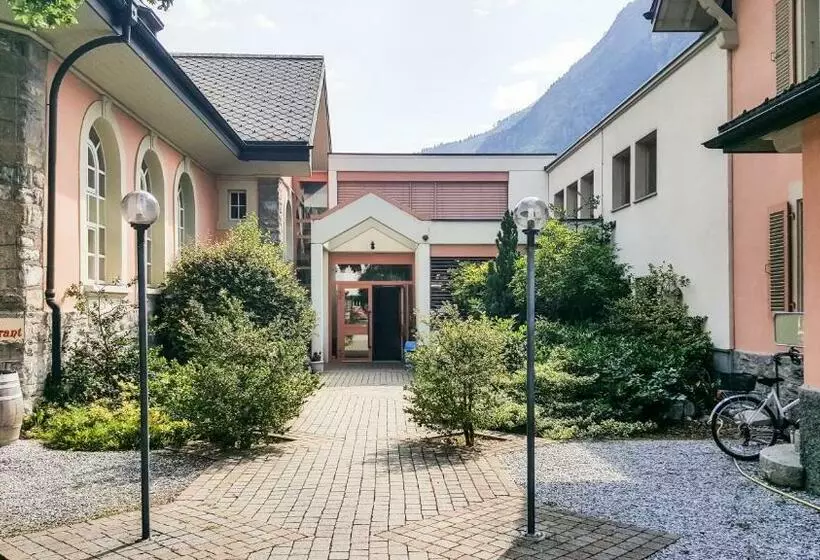 ホテル Hôtel Les Berges