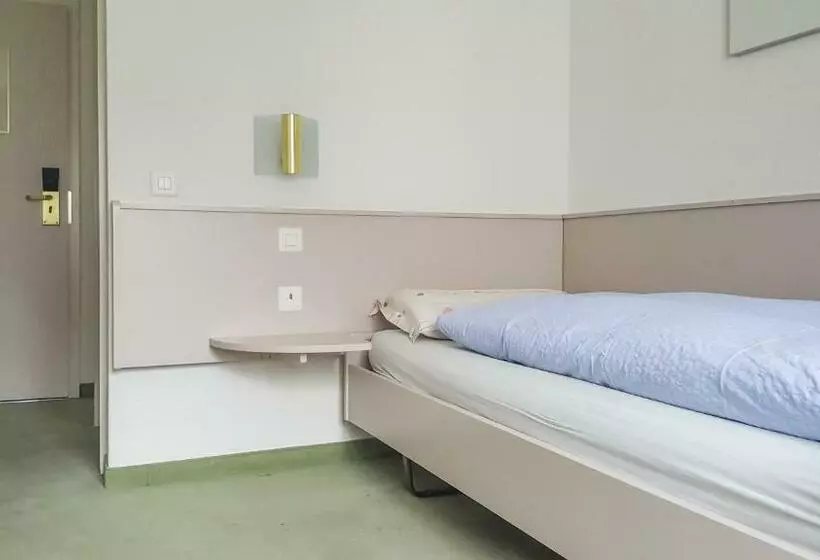 ホテル Hôtel Les Berges