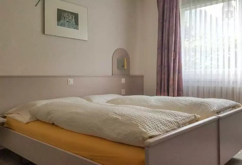 ホテル Hôtel Les Berges