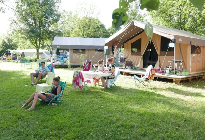 בית מלון כפרי Huttopia La Plage Blanche