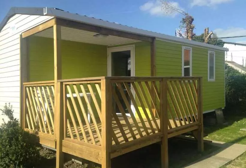 Hotelli Le Camp Des Roses