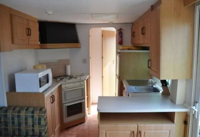 Hotelli Le Camp Des Roses