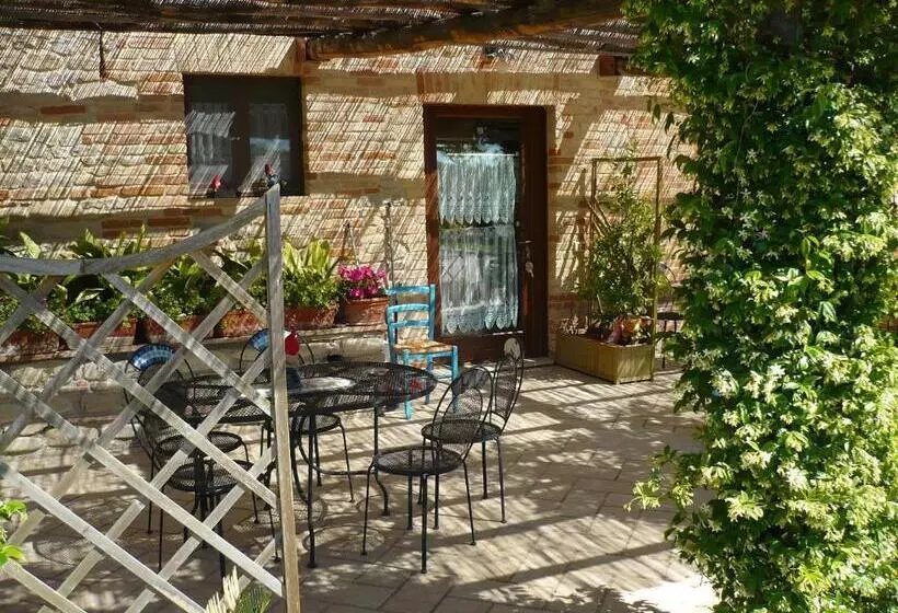 هتل روستایی Agriturismo Bio La Casa Degli Gnomi