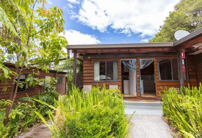 Отель Wonboyn Cabins