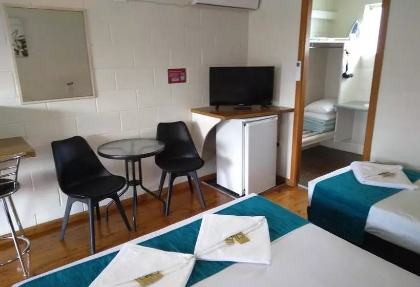 Kew Motel