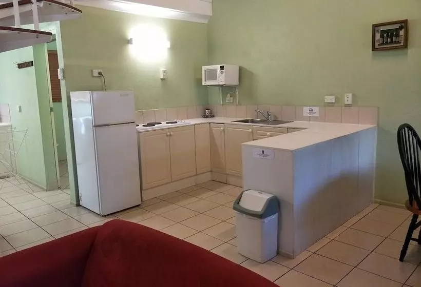 モーテル Ash Palms Motor Inn