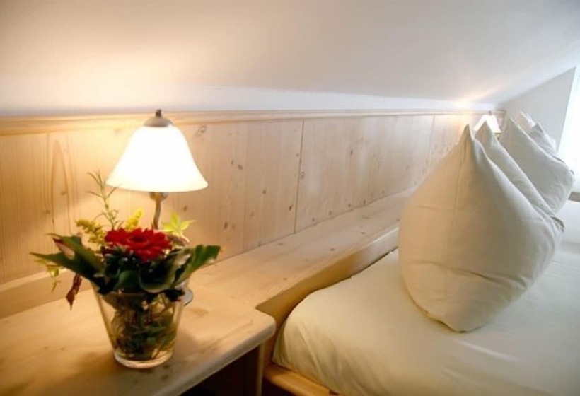 ペンション Gasthaus Zur Linde