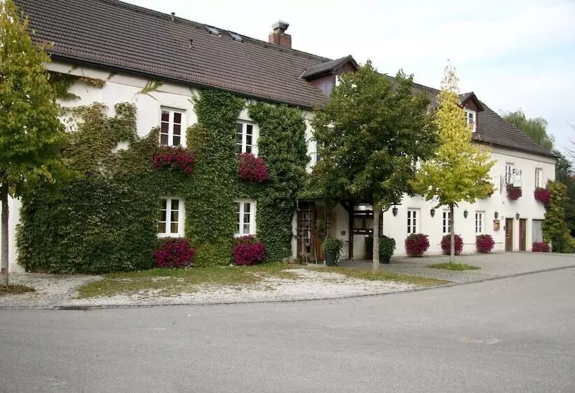 Majatalo Gasthaus Zur Linde