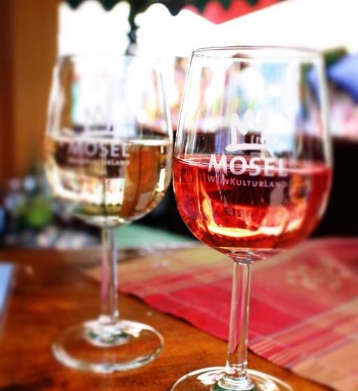 פנסיון Johannishof Weincafe & Gastehaus