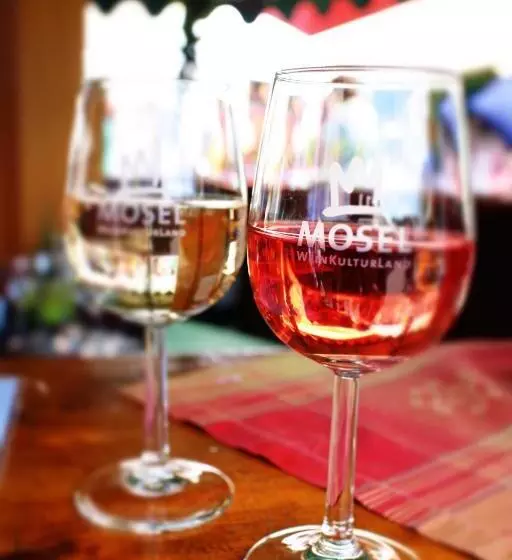 Majatalo Johannishof Weincafe & Gastehaus