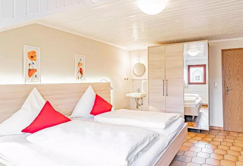 Majatalo Johannishof Weincafe & Gastehaus