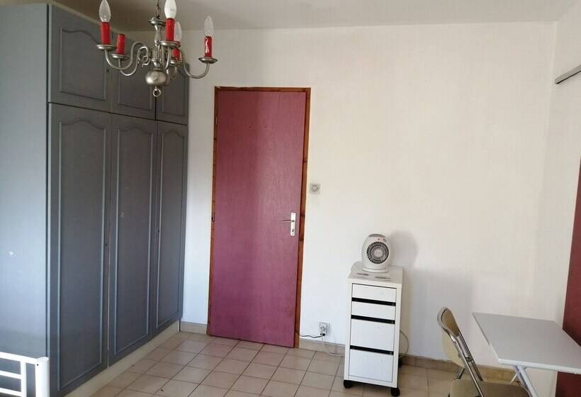 פנסיון L Imparfaite