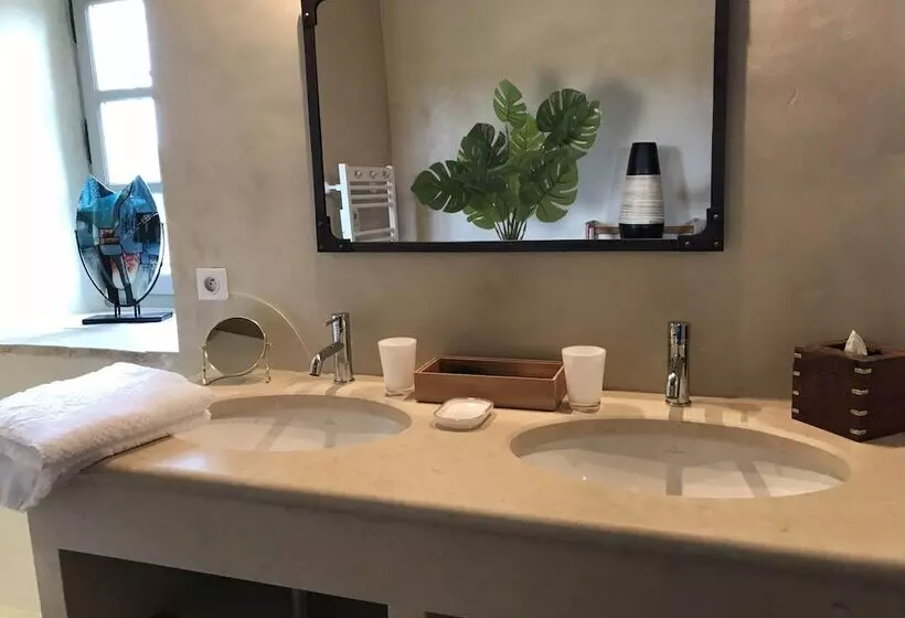 ペンション Mas De Varangle Chambres D Hôtes Et Gîte