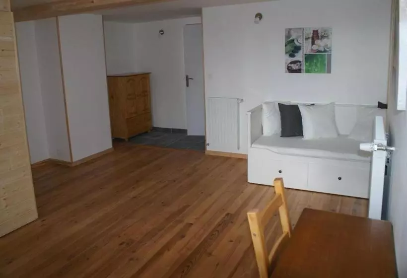 Aamiaismajoitus (B&B) Le Fournia