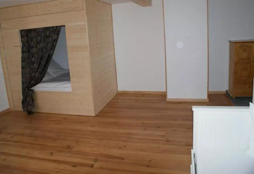 Aamiaismajoitus (B&B) Le Fournia