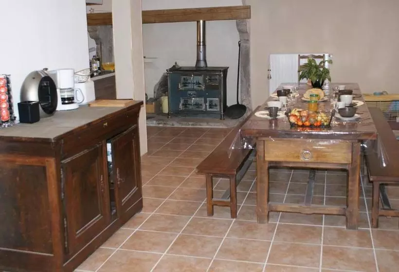 Aamiaismajoitus (B&B) Le Fournia