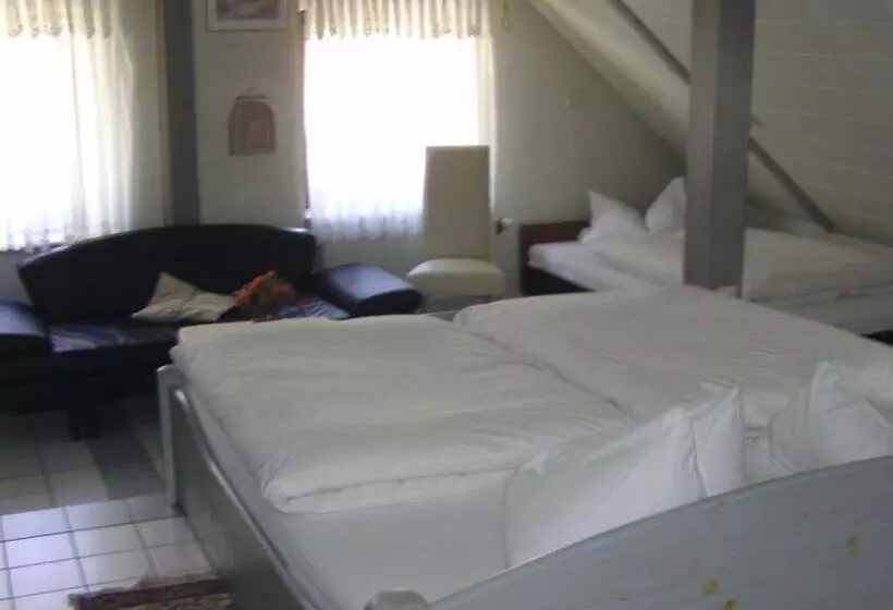 Aamiaismajoitus (B&B) Zur Guten Quelle