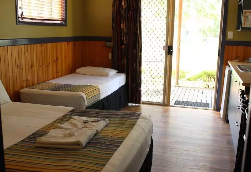 Hotelli Big4 Aussie Outback Oasis Holiday Park