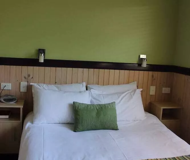 Hotelli Big4 Aussie Outback Oasis Holiday Park