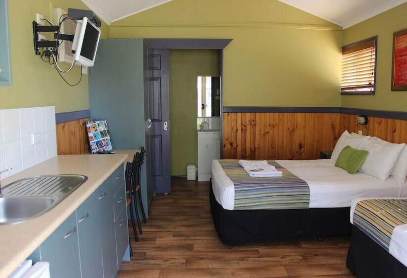 בית מלון כפרי Big4 Aussie Outback Oasis Holiday Park