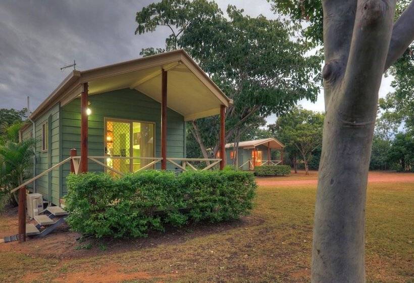 בית מלון כפרי Big4 Aussie Outback Oasis Holiday Park