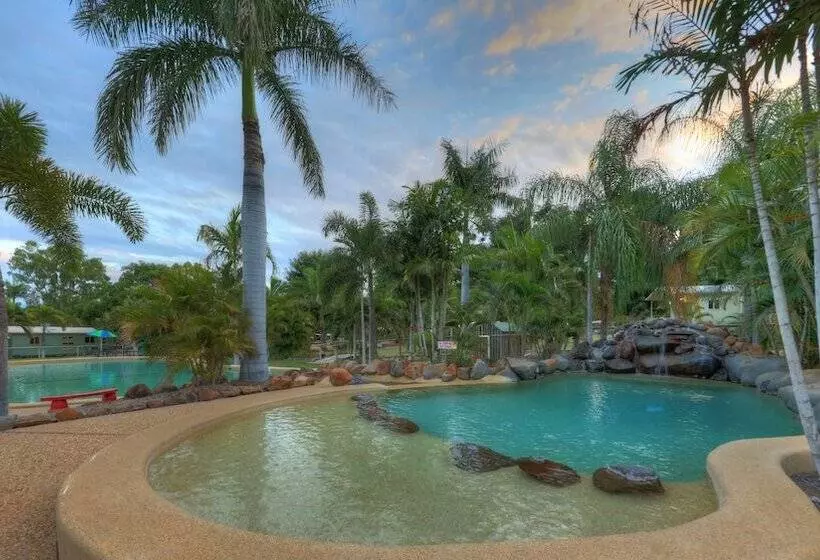 Hotelli Big4 Aussie Outback Oasis Holiday Park