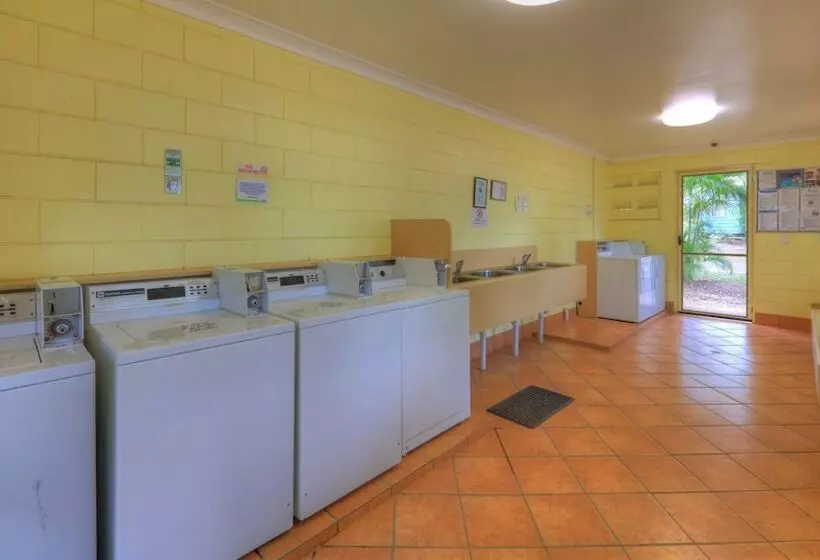 Hotelli Big4 Aussie Outback Oasis Holiday Park