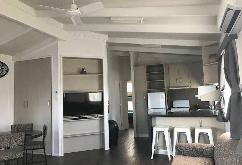 호텔 Holiday Lifestyle Henty Bay Portland