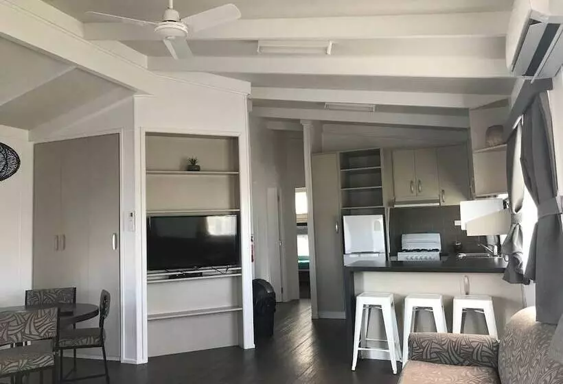 Hotelli Holiday Lifestyle Henty Bay Portland