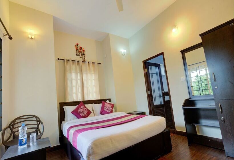 Hotelli Karapuzha Island Resort