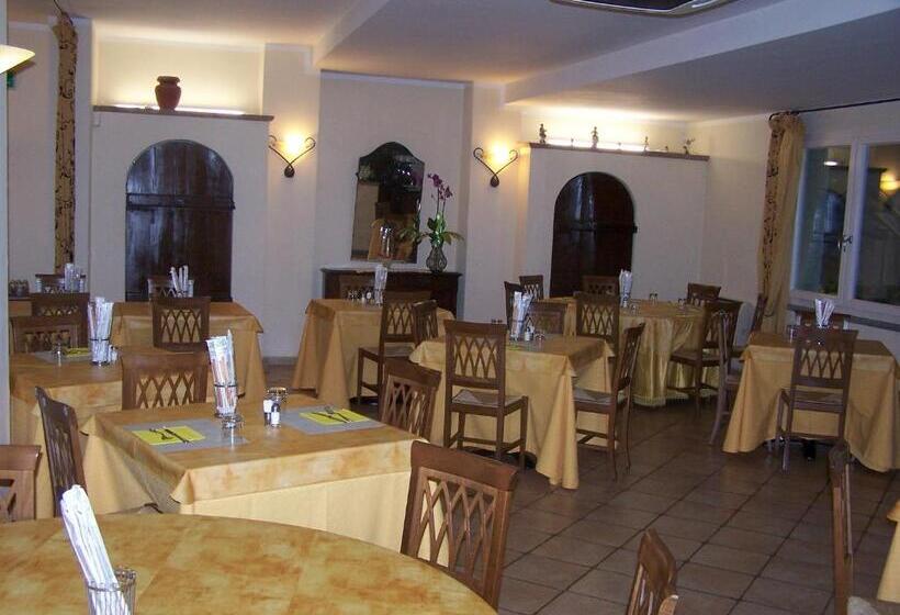ホテル Ristorante La Torretta