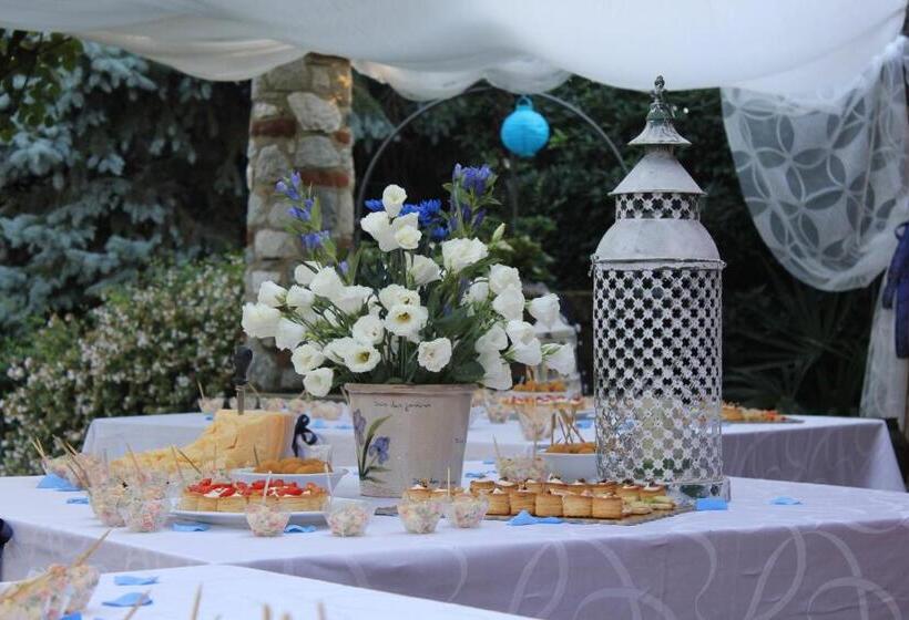 ホテル Ristorante La Torretta