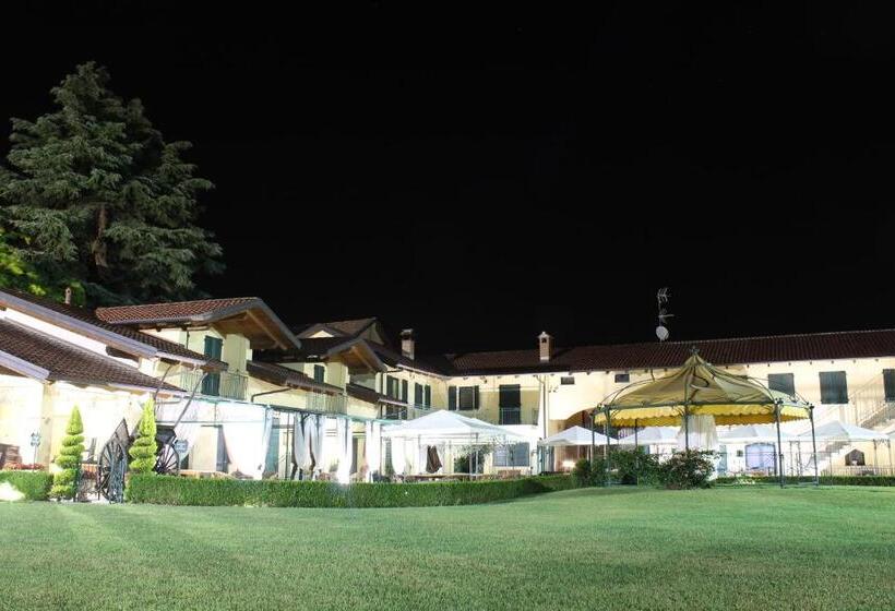 ホテル Ristorante La Torretta