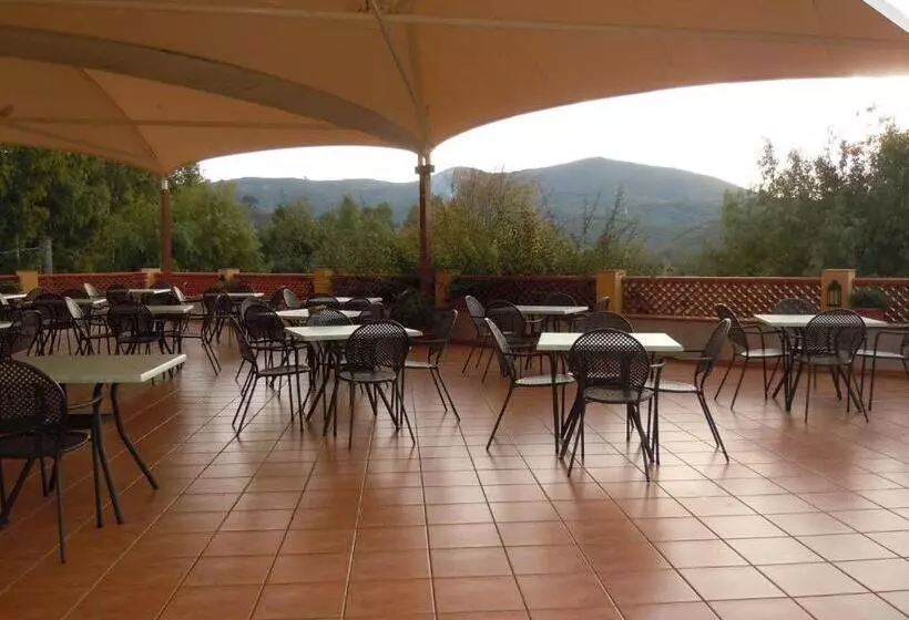 田舎風ホテル Agriturismo La Petrosa