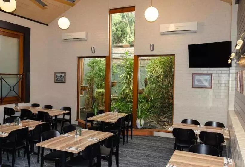 Victoria Hotel Strathalbyn