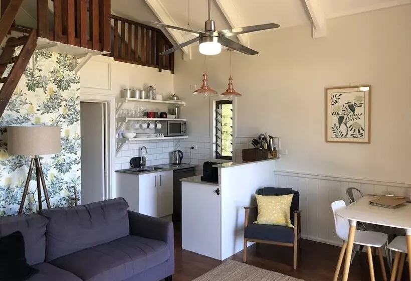 Mansfield On The Manning