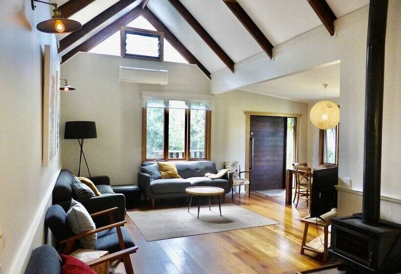 Mansfield On The Manning