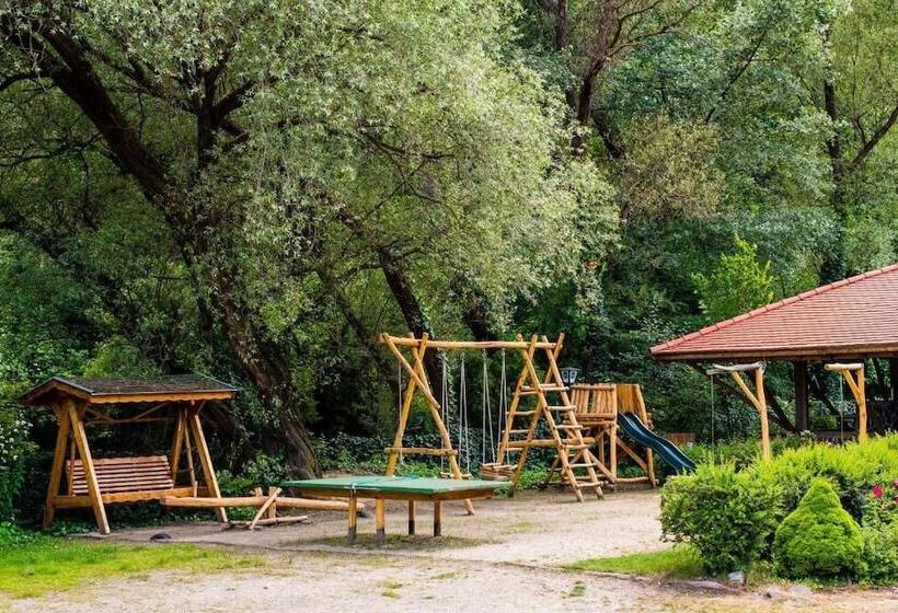 Oko Park Panzió Kemping és Rendezvényközpont