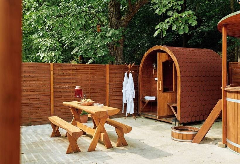 Oko Park Panzió Kemping és Rendezvényközpont