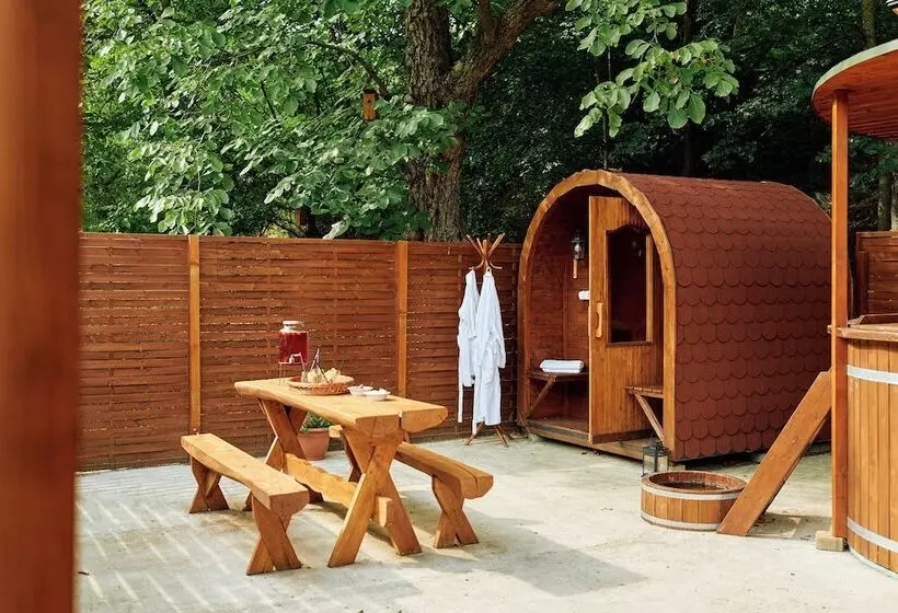 Oko Park Panzió Kemping és Rendezvényközpont