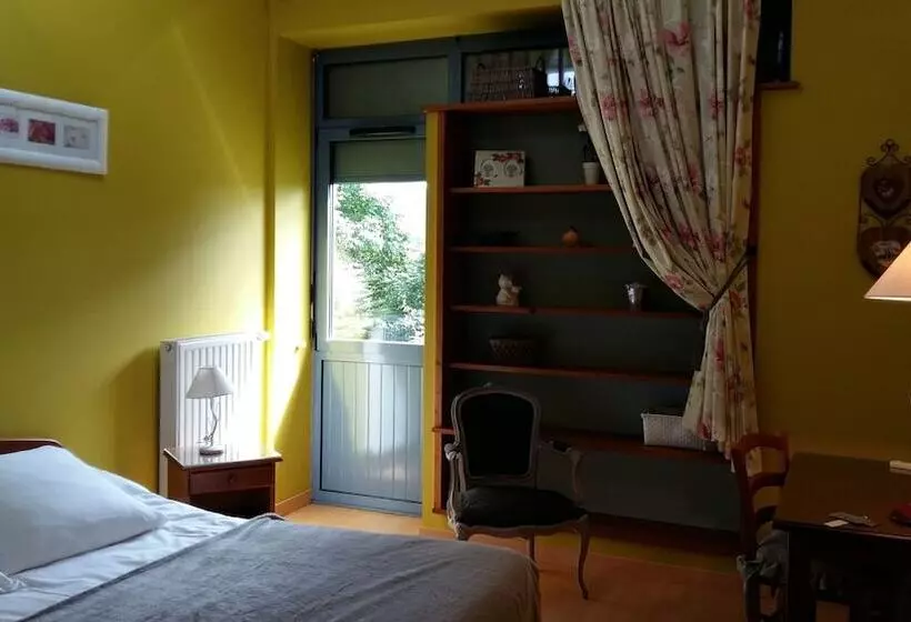 ペンション Chambre Et Table D’hôtes Le Fougal